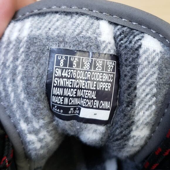 Skechers Women's 8 Lil Puddles Duck Boots Quilted Gray Black Waterproof Gorpcore - Picture 6 of 7